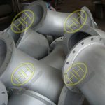 Flanged pipe fittings