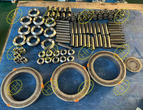 ASTM A106 Gr.B pipe nipples and ASTM A105 3000 lb forged fittings