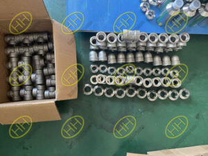 ASME B16.11 forged fittings 3000# socket weld elbow tee coupling and A420 WPL6 cap packaged for shipment to Russia
