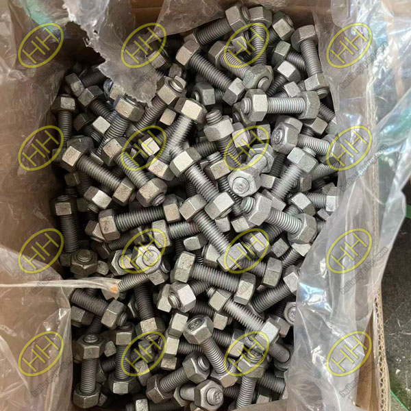 Haihao Group Supplies Galvanized B7M Stud Bolts for an Iraq Project